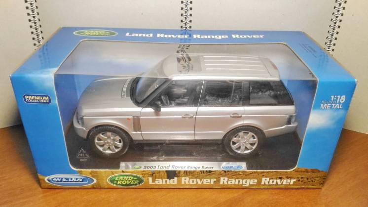 Welly Collection Land Rover Range Rover 1:18