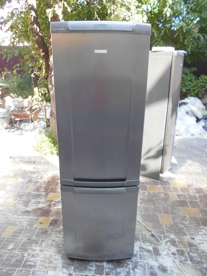Енергозберігаючий холодильник Electrolux,no Frost,нержавійка фасад