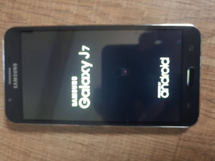 Дисплей для копии смартфона Samsung J700h не оригинал!