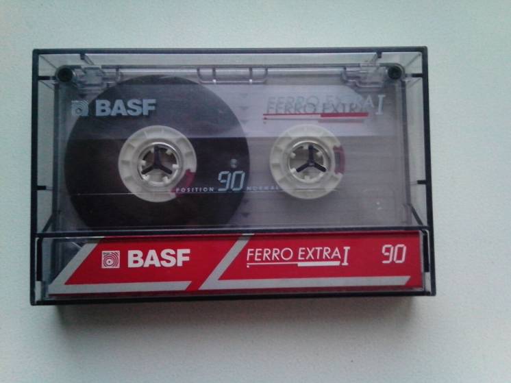 Аудиокассеты Basf и Sony