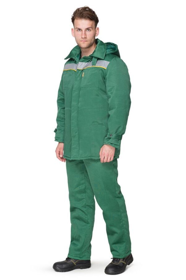 Теплый зеленый рабочий костюм со светоотражающей полосой
