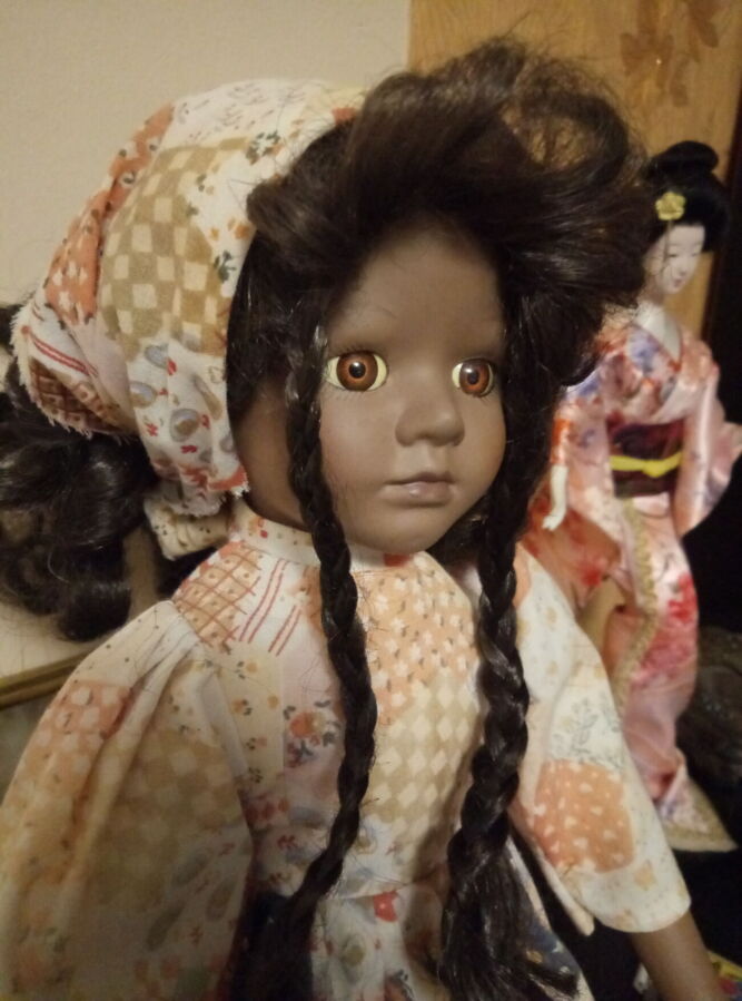 Фарфоровая кукла лялька  коллекционная