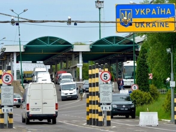 Таможенное оформление транспортных средств прямо на границе с Польшей