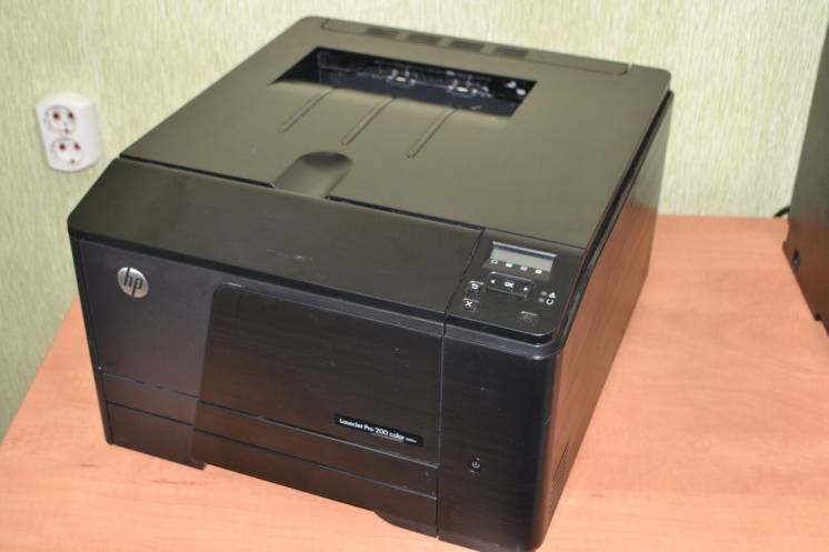 Принтер HP COLOR LaserJet Pro 200 M251nw