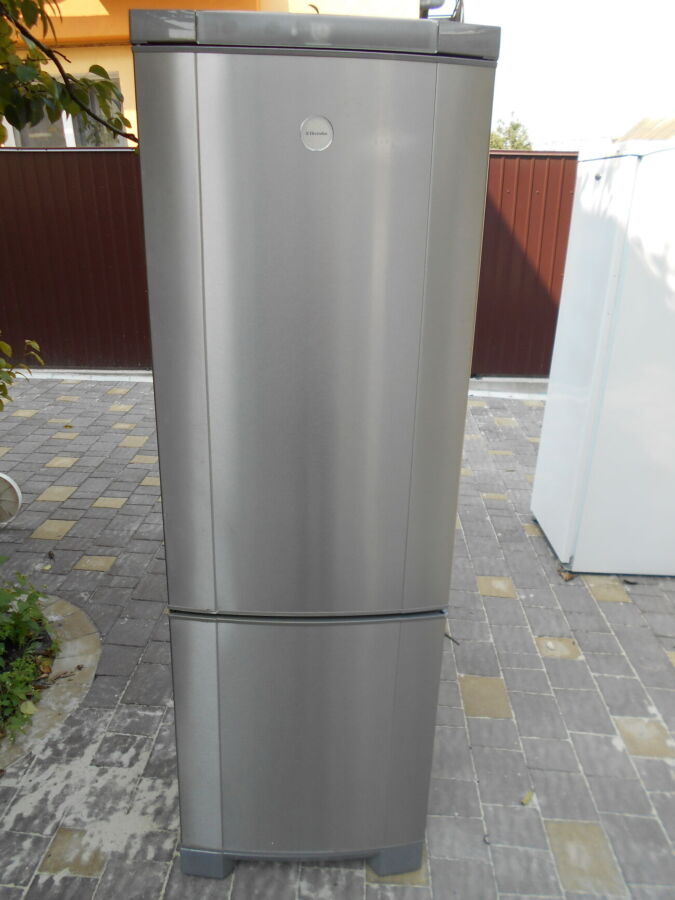 Енергоощадний холодильник Electrolux,фасад нержавійка,з Німеччини