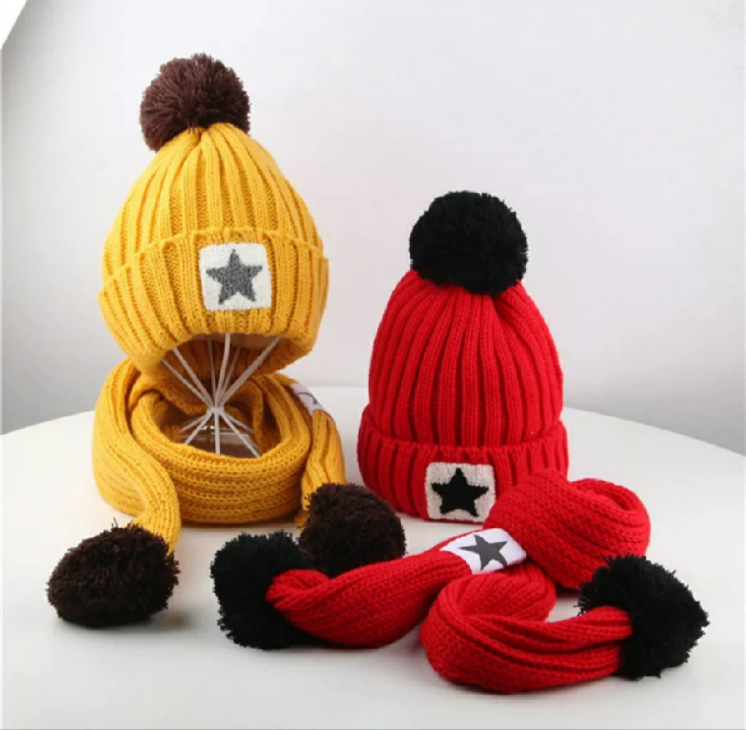 Зимняя шапка + шарф для ребенка