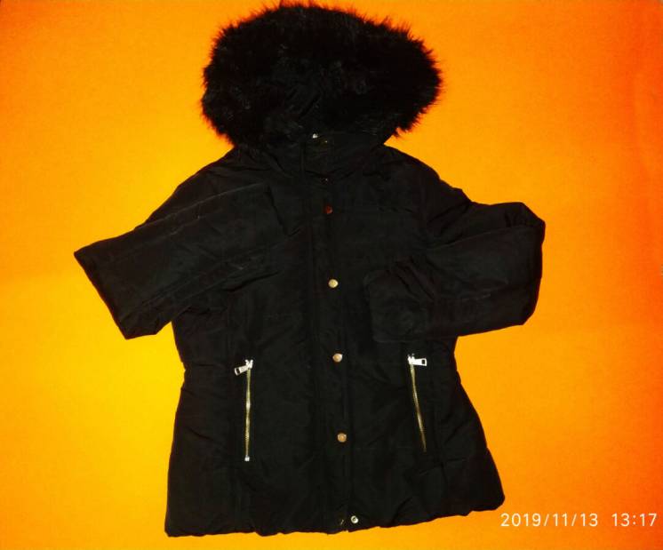 Продам женскую демисезонную куртку на синтепоне H&M