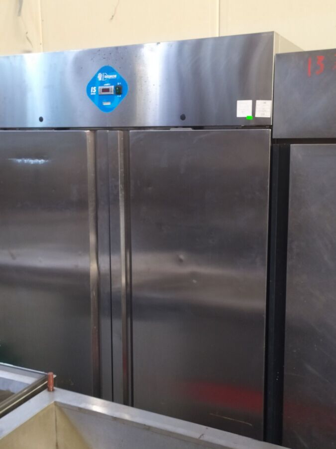 Шкаф холодильный 2 двери в нержавейке бу . Бу шкаф Desmon 1400л