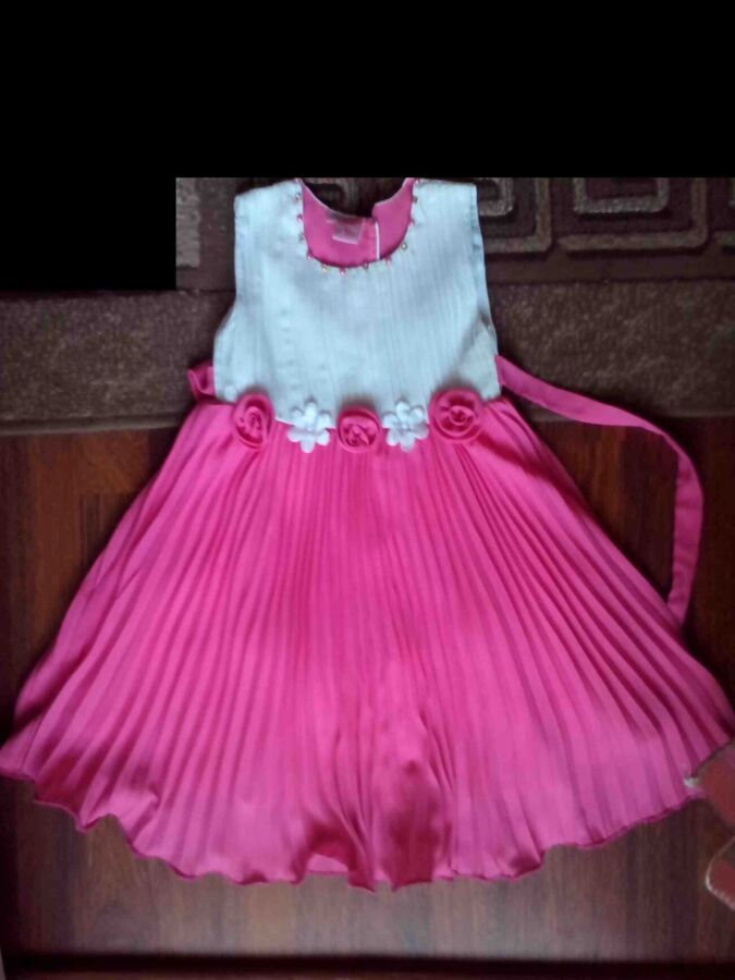 Платье нарядное для девочки 3 - 4 лет
