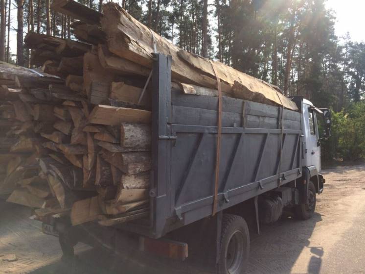 Дрова дуб, береза, сосна с доставкой по Киеву и Киевской области
