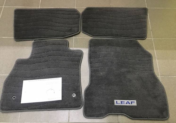 Комплект ковриков в салон Nissan Leaf  999e2-8z101