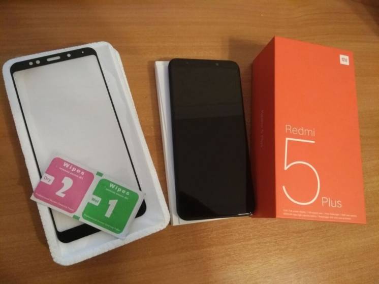 Продам смартфон Xiaomi redmi 5 plus 3/32 GB black б/у.
