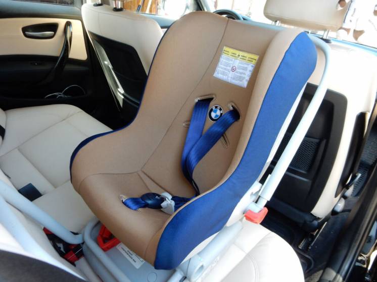 Детское автокресло BMW baby seat