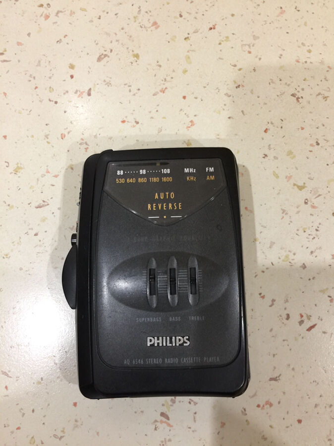 Плеер philips радио и кассета.