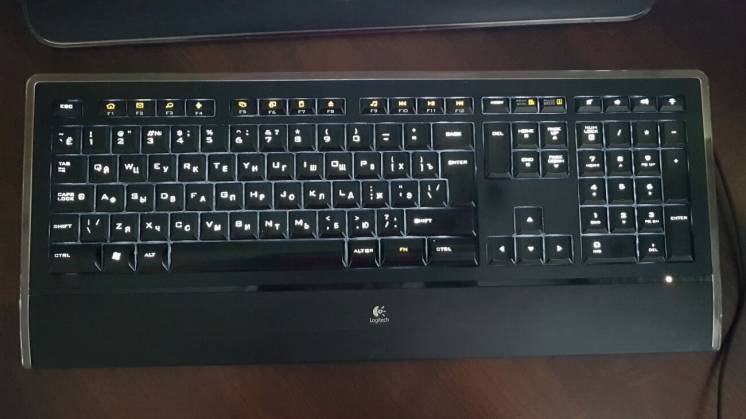 Клавіатура з підсвіткою Logitech K740 Illuminated Keyboard Y-UY95 USB