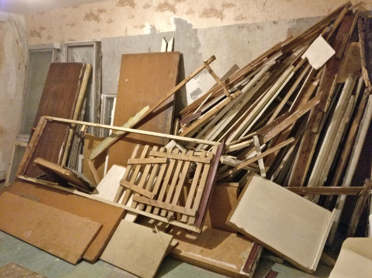 Вывоз бытового мусора и хлама старой мебели