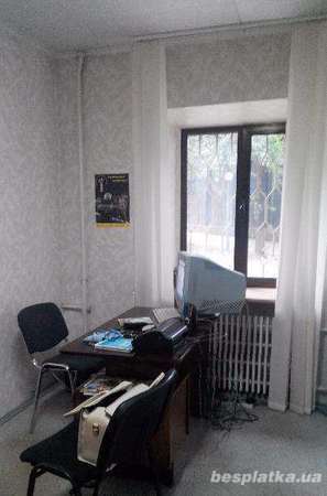 Сдам очень уютный офис с мебелью в центре (р-н пл.Поэзии)