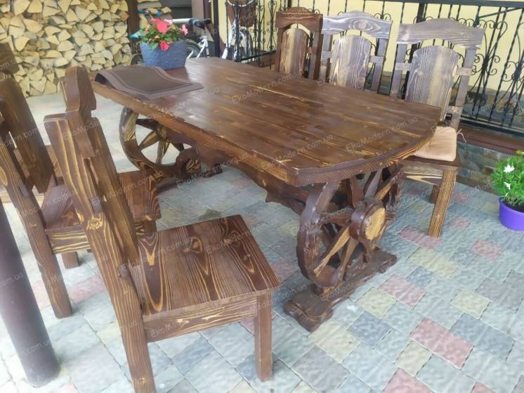 Стол и стулья деревянные под старину для ресторана, бара, сауны, бани