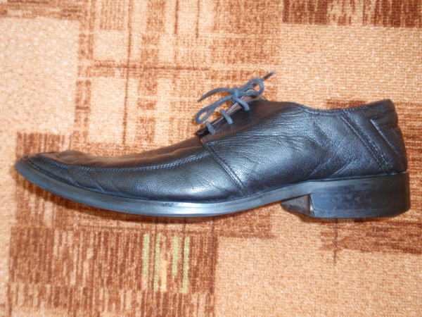 Продам мужские кожаные туфли Fabi