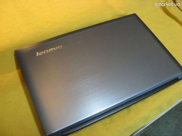 Продам Ноутбук   Lenovo  V570C   екран 15,6   Core I3-2330M 2.20GHz