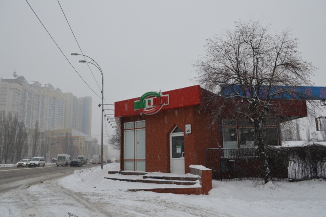 Харьковское шоссе 46, Отдельно стоящее, фасадное,здание180кв.м витрина