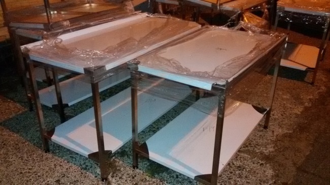 Продам столы производственные и ванны моечные из нержавеющей стали