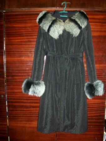 продам женское зимнее пальто