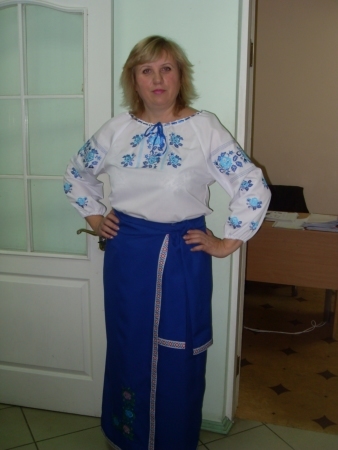 Костюм украинский вышитый, женский, юбка, рубашка