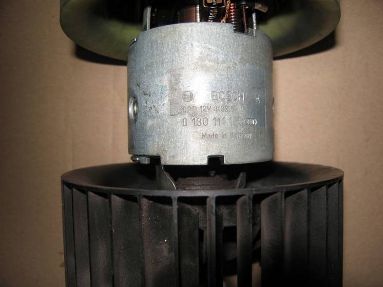 Мотор вентилятора радиатора отопителя БМВ Е-36