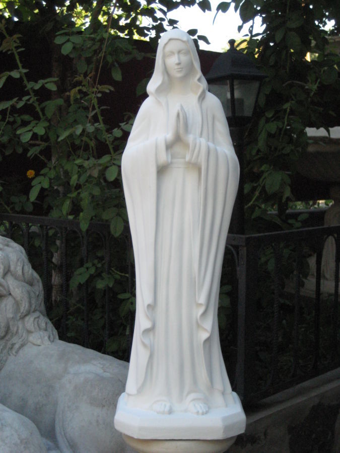 Скульптура богородицы