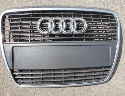 Решётка радиатора Audi A6