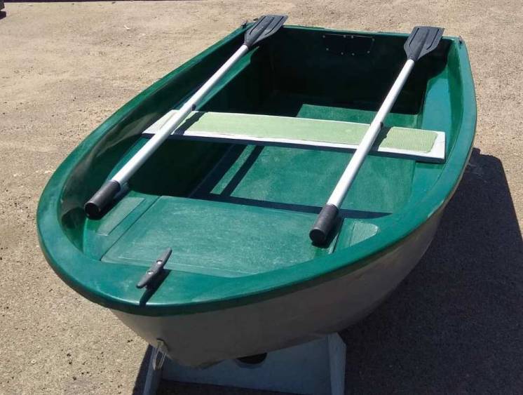 Стеклопластиковая лодка 