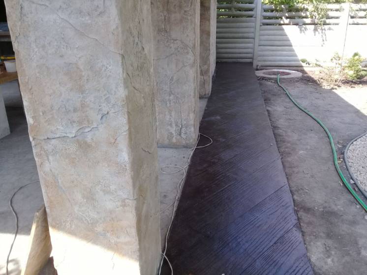 Декоративный  бетон харьков.набрызг,прессбетон,покрытия для стен