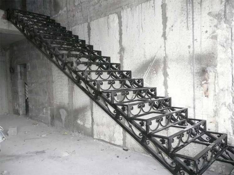 Лестницы любой конфигурации в Харькове