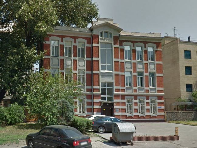 отдельно стоящее трехэтажное  здание Черноморского казачества