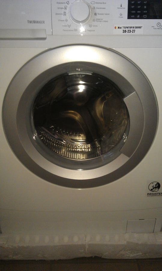 Абсолютно новая стиральная машина автоматическая Electrolux EWS1054EG