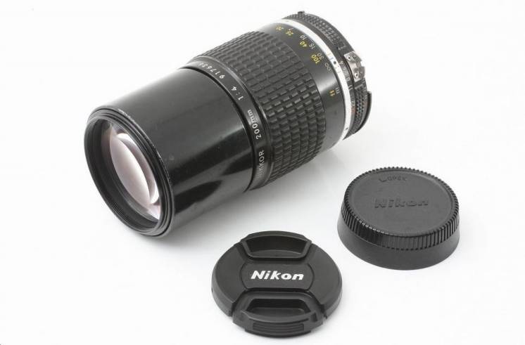 Объектив Nikon Nikkor 200mm F4 Ai-s