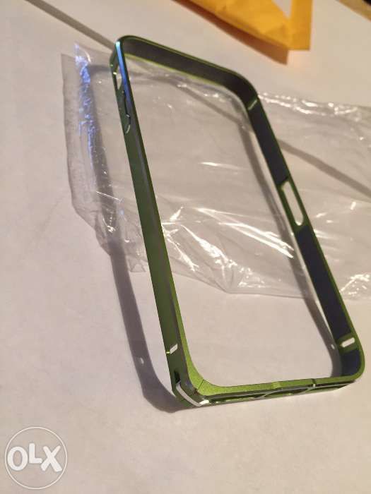 Алюминиевый зелёный бампер для Iphone 5/5S
