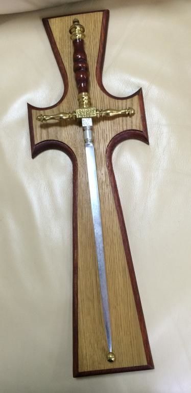 Настенный Деревянный крест, кинжал,кортик