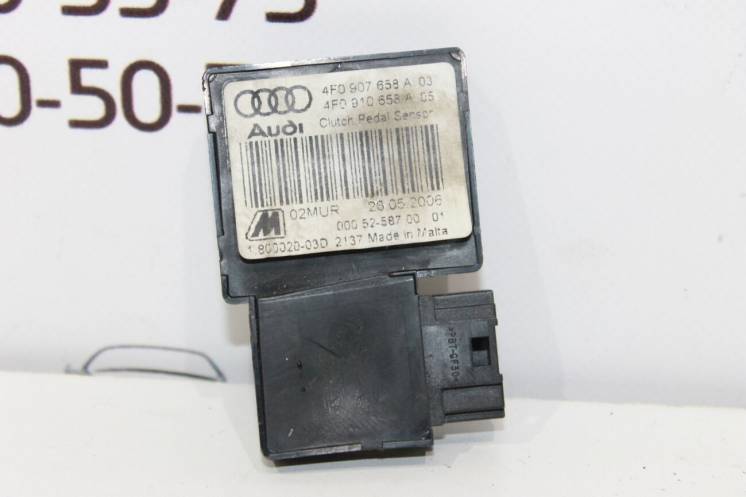 Выключатель для автомобилей с ассистентом трогания 4F0907658A Audi A6