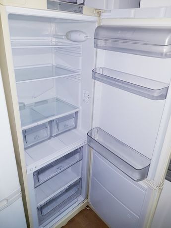 Холодильник Ariston 180/60/60