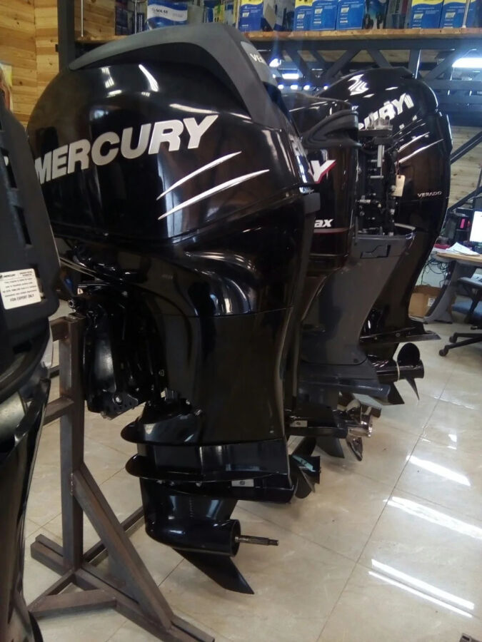 Продам лодочный мотор Mercury Verado - 200