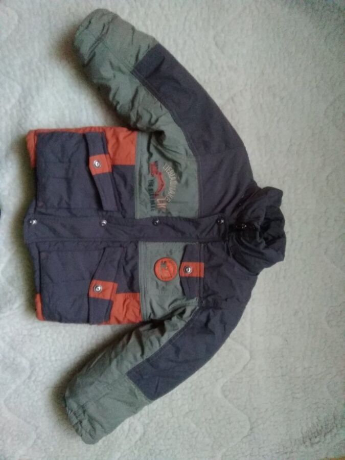 Зимний комплект на мальчика 3-4 года куртка,комбинезон,жилет