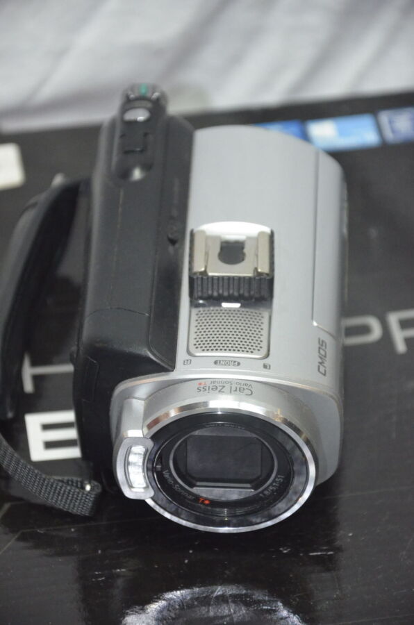 Видеокамера Sony HDR-SR5E Идеал