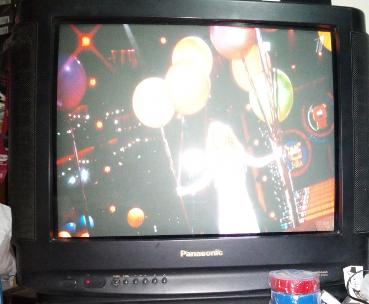 телевизор Panasonic 54см с T2 цифровым телевидением