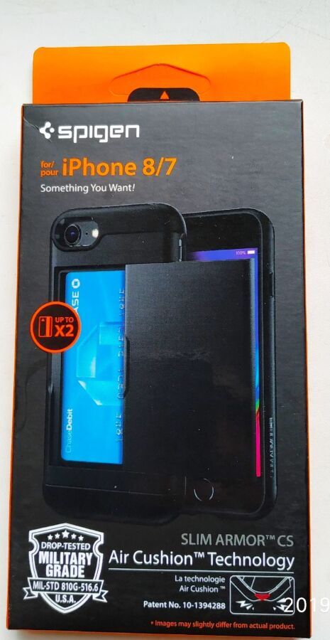 Чехол ТМ Spigen для iPhone 8/7, с отделением для кредитных карт.