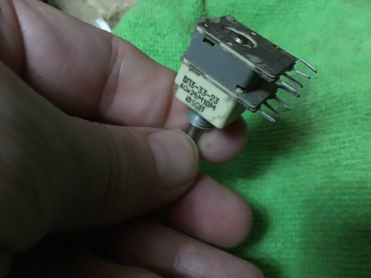 Резистор переменный, сдвоенный СП3-33-23 100кОм