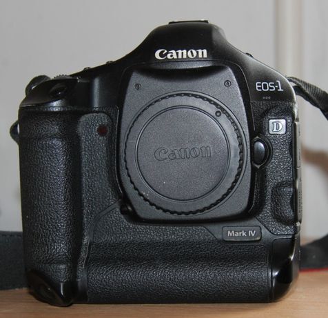 Профессиональный Зеркальный фотоаппарат Canon EOS 1D Mark IV Body
