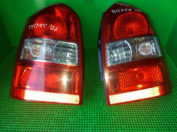 Б/у фонарь задний левый и правый для Hyundai Tucson 2008 р. 2.0 CRDI