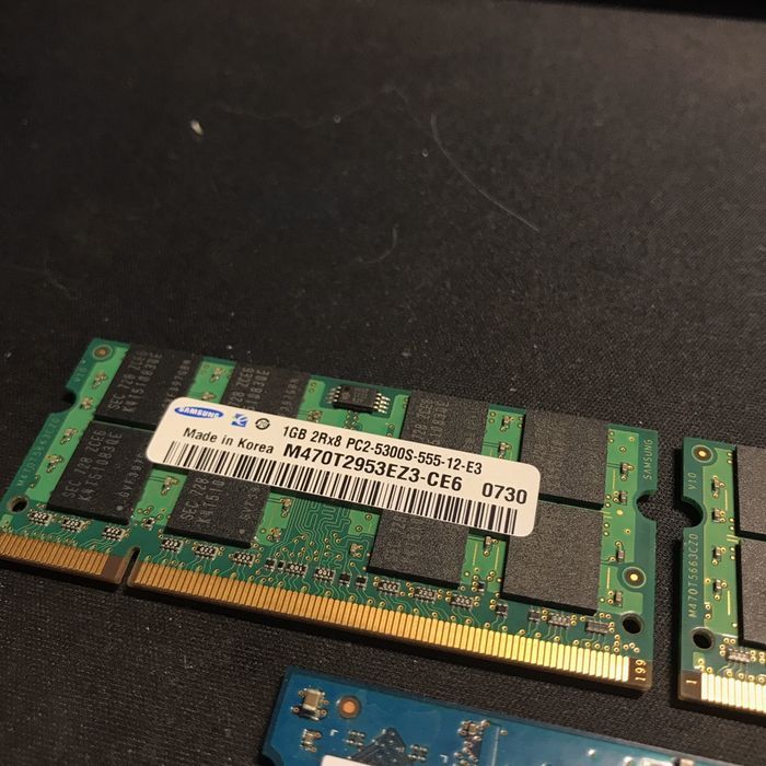 Оперативная память для ноутбука SODIMM DDR2 1 Gb PC-5300 667 333 MHz